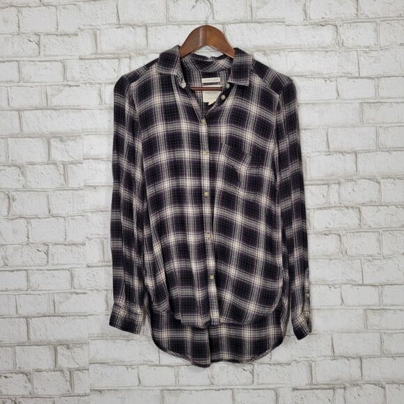American Eagle Outfitters Tops - AEO ahh-mazingly soft boyfriend fit button down